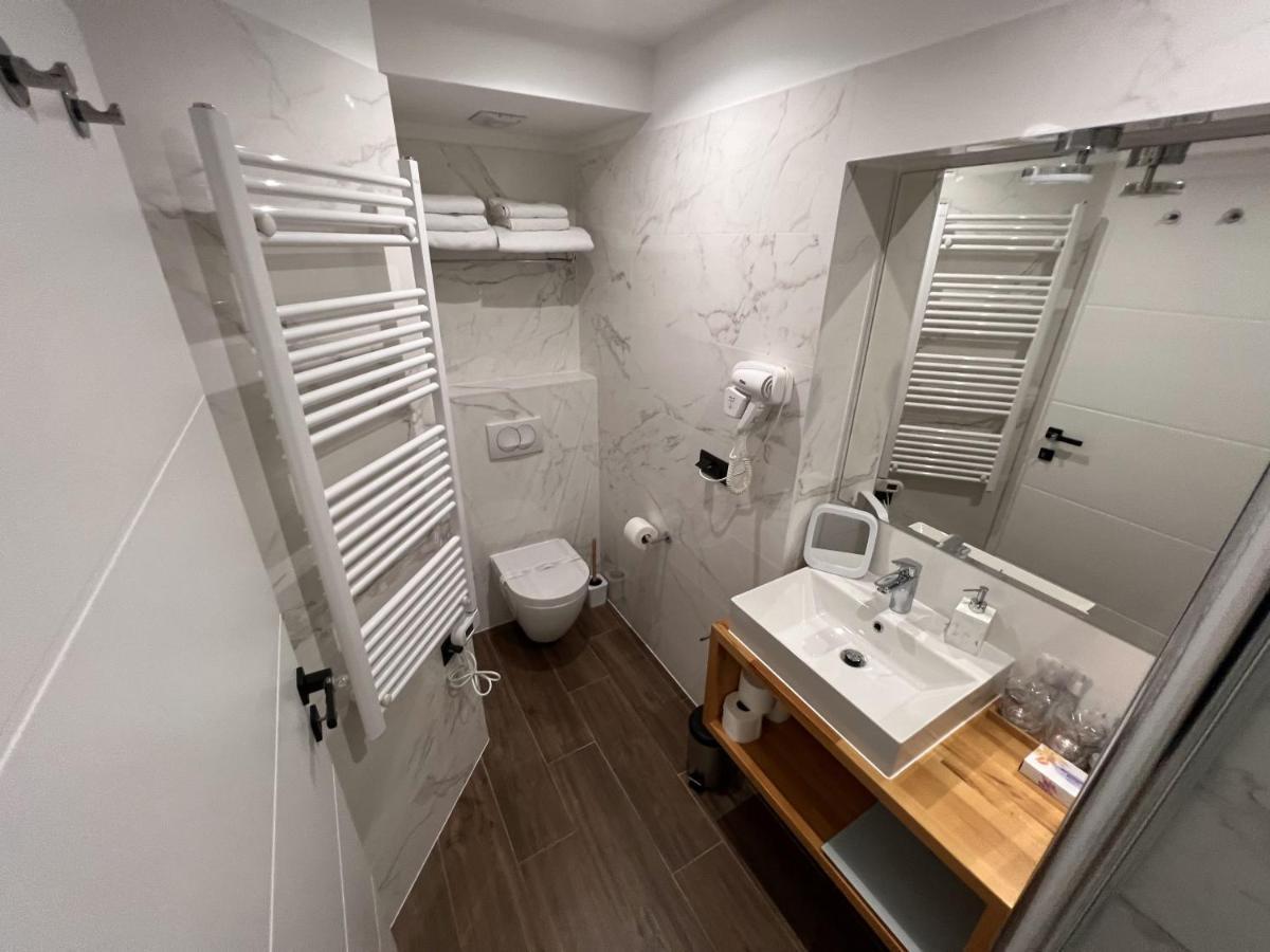 On The Square Suites Split Exterior foto