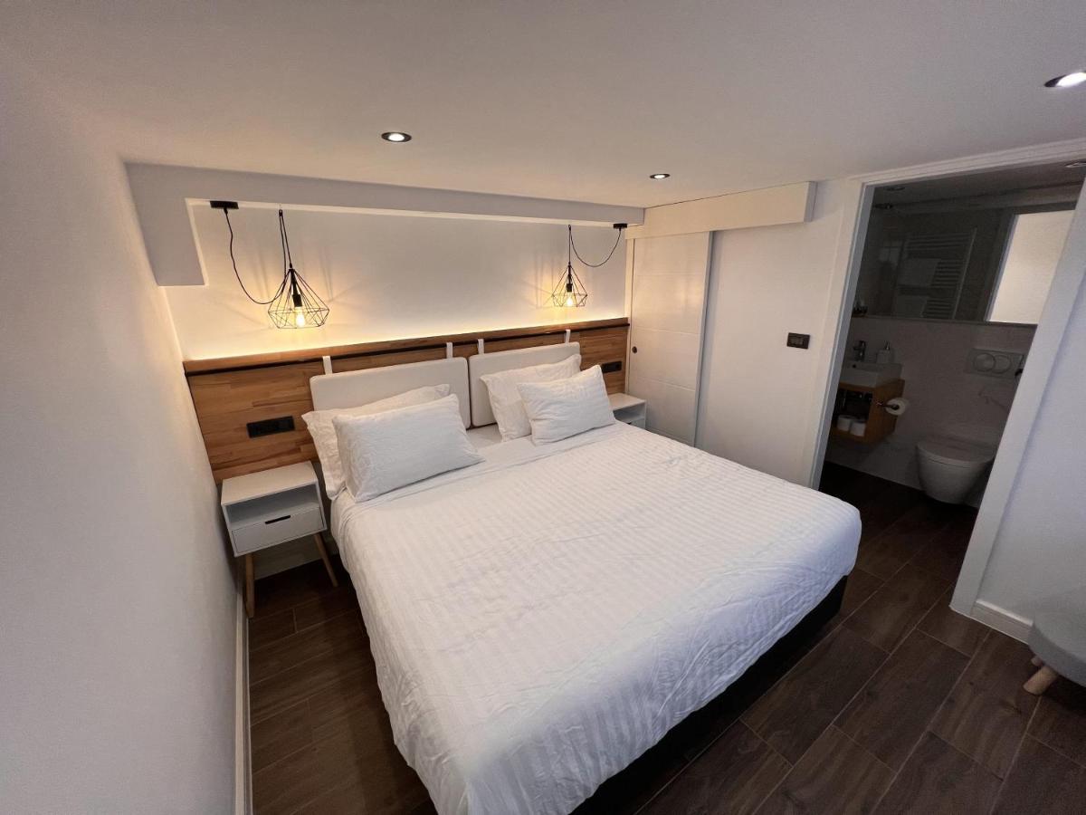 On The Square Suites Split Exterior foto